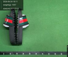 Miniature QC 4